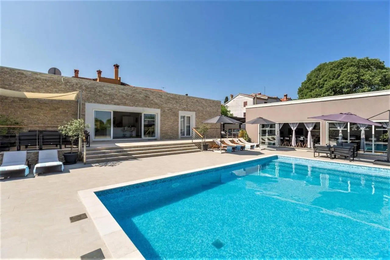 Mabella Villa Rovinjsko Selo 0*,